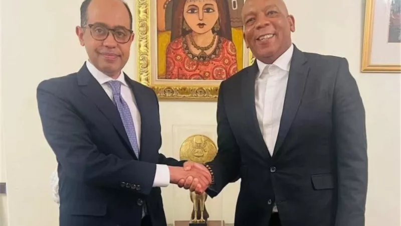 السفير أحمد شريف: فرص واعده للشركات المصرية في جنوب أفريقيا
