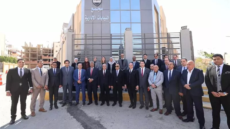 رئيس النيابة الإدارية يتفقد المكتب الفني للنيابات بالغردقة