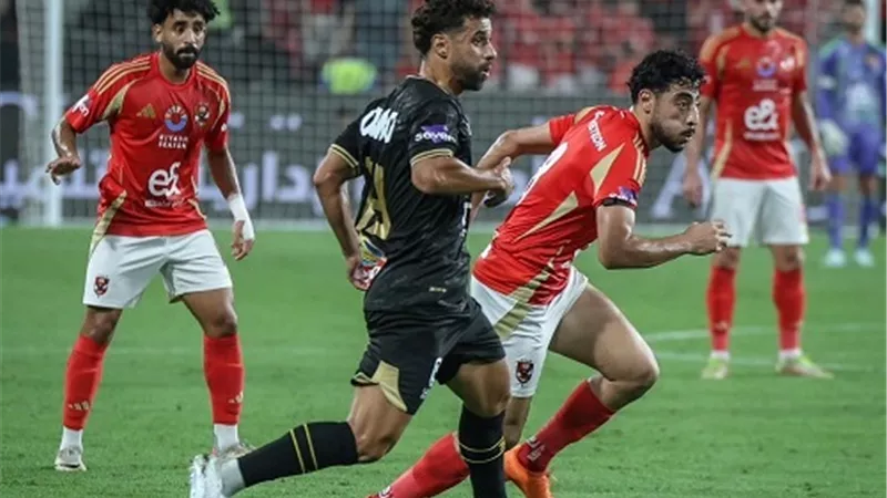 شوبير: الأجواء مشتعلة داخل الأهلي على عكس الزمالك