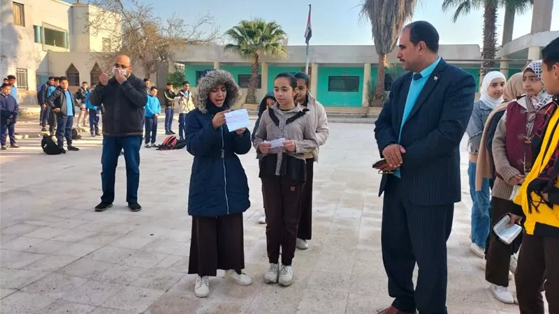 مدير تعليم الخانكة يشيد بانتظام الدراسة في المدارس الحدودية
