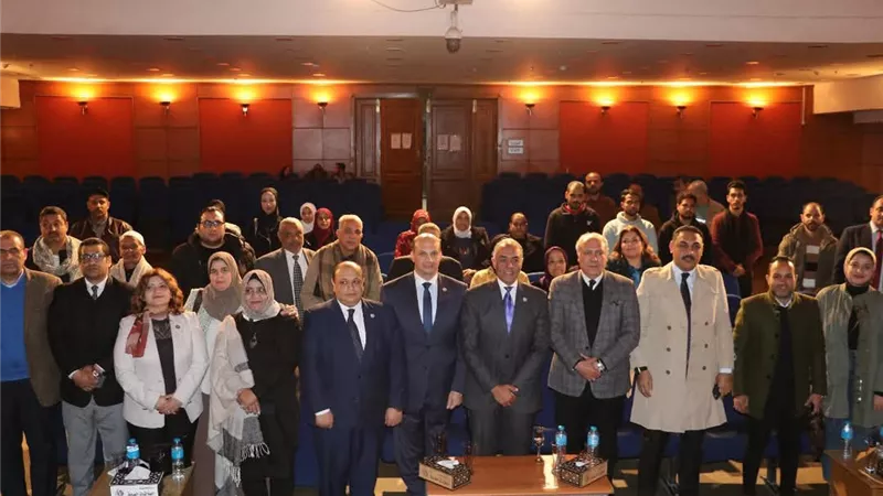 الهيئة الوطنية للانتخابات تُنظم ندوة تثقيفية بقصر ثقافة أسيوط