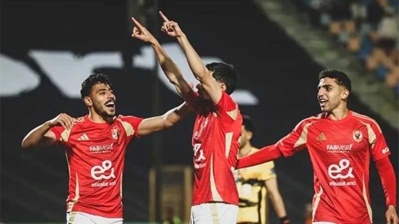الأهلي يوقع عقوبة مالية على اللاعبين