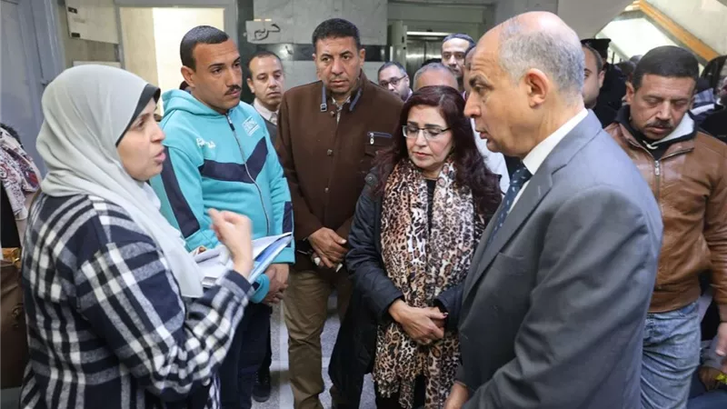 محافظ المنيا كشف المستور بمستشفى المبرة ووجّه بتغيير الطاقم الإداى