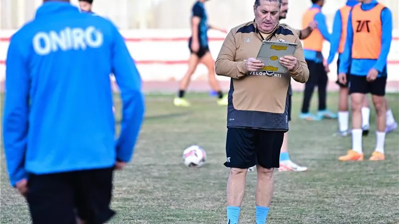 تفاصيل جلسة بيسيرو مع لاعبي الزمالك قبل مواجهة زد