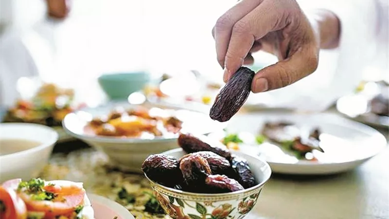 كيف تجعل صيام رمضان فرصة لخسارة الوزن الزائد؟