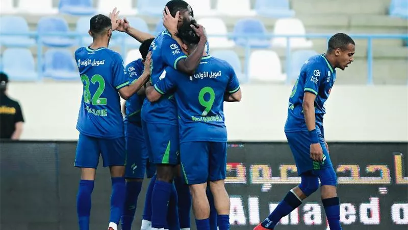 جوميز يقود الفتح للفوز على الأخدود بثلاثية في الدوري السعودي