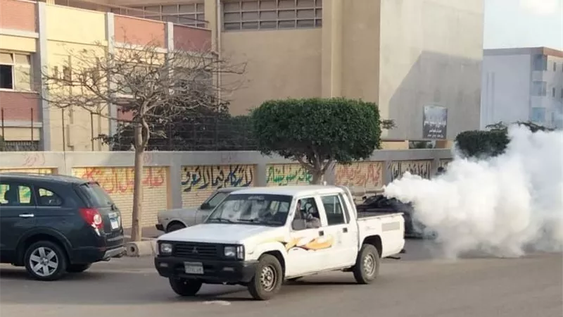 جهاز الشيخ زايد يواصل مكافحة البعوض والحشرات يوميًا
