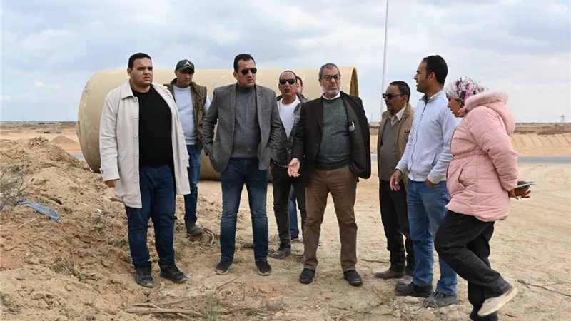 رئيس جهاز العاشر يتابع مشروعات الصرف الصحي والمرافق الصناعية
