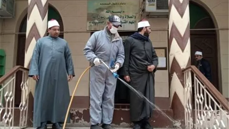 صحة دمياط تُطلق مبادرة لرش وتطهير المساجد قبل رمضان
