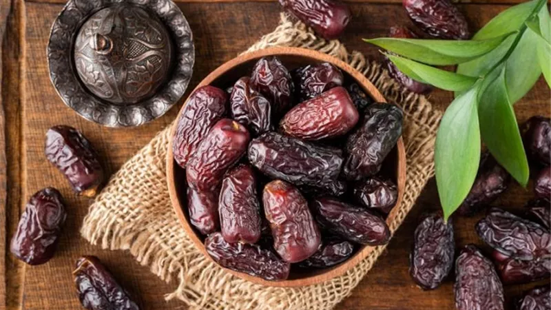 5 أسباب لإضافة 3 تمرات إلى النظام الغذائي