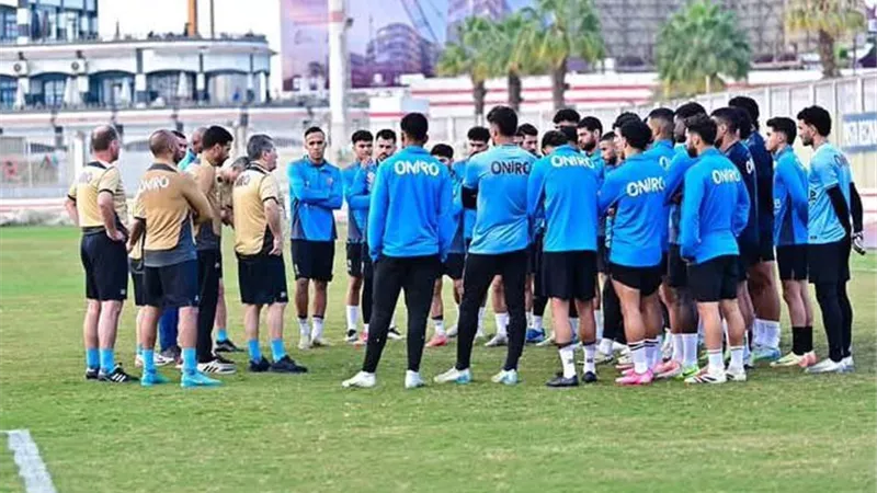 بيسيرو اجتمع مع لاعيبة الزمالك 14 مرة.. شاهد مقارنة قوية مع جروس