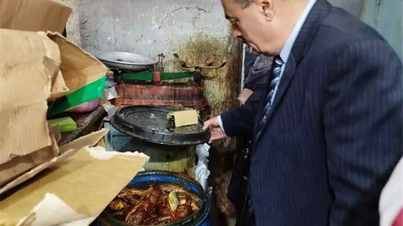 دقيق مدعم بالمخابز السياحية وفسيخ غير صالح للإستهلاك الآدمي
