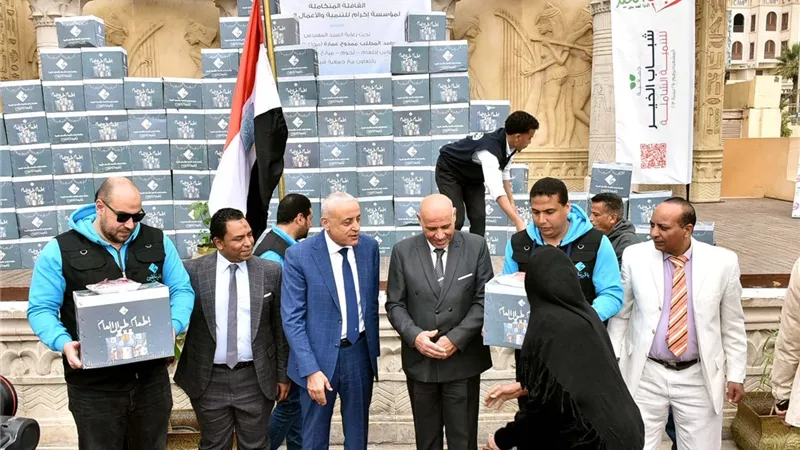 3000كرتونةغذائيةووصلةمياه ومساعدات مالية بالأقصر