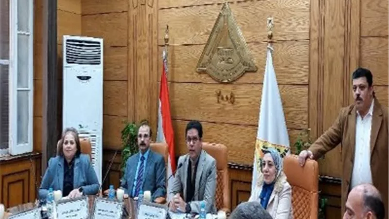 رئيس جامعة بنها يؤكد على تعديل الجداول الدراسية خلال شهر رمضان
