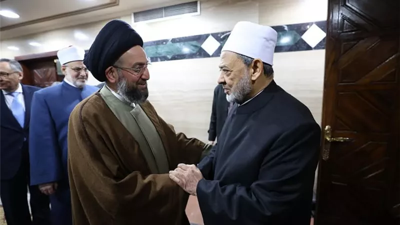 شيخ الأزهر يلتقي رئيس تيار الحكمة الوطني العراقي لتعزيز التعاون
