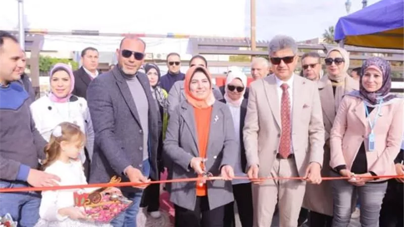 نائب محافظ دمياط تتفقد معرض أيادي مصر للحرف اليدوية والتراثية