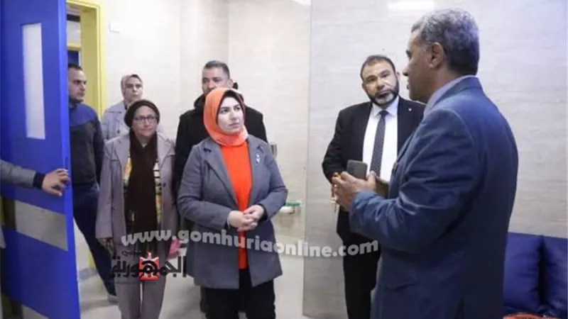 الصديق تتفقد توزيع ١٠ألاف كرتونة غذائيةعلى الفئات الأولى بالرعاية