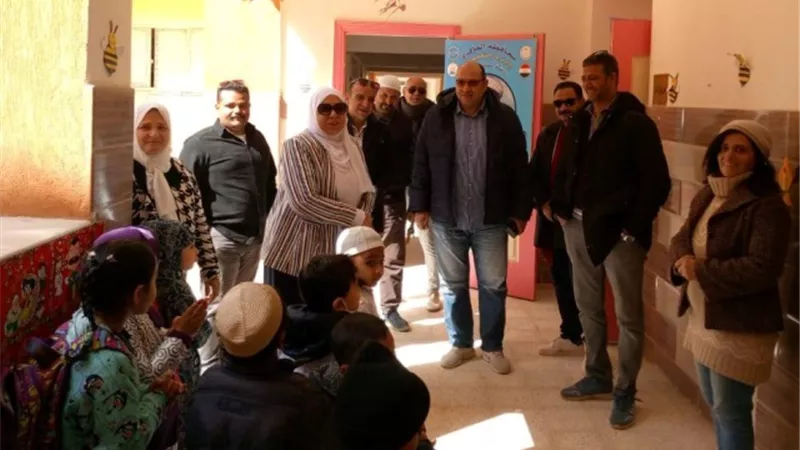 عامر: جهاز مدينة بدر يُساهم بمبادرة تطوير وتجميل وزراعة المدارس.. صور