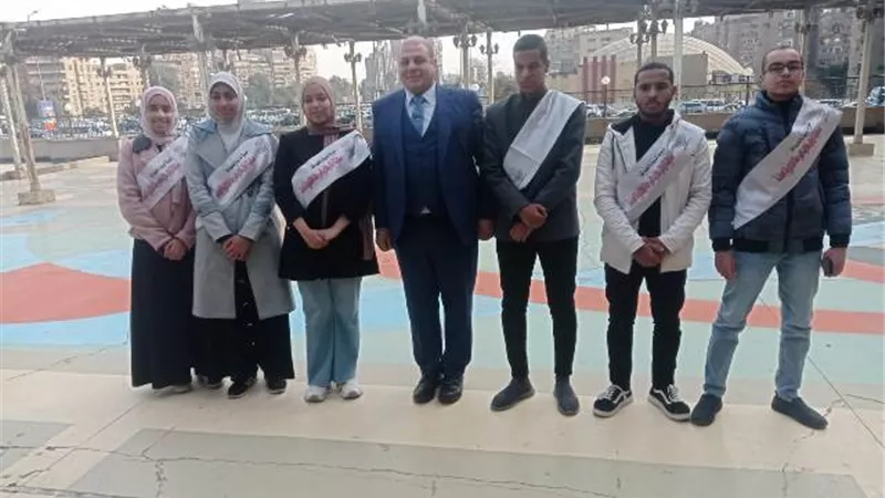 المحافظ يكرم تعليم قنا لتحقيق مراكز متقدمة في المسابقات العلمية