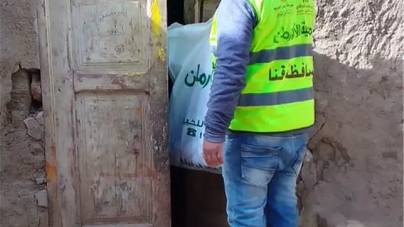 توزيع ٣ ألاف لحاف وبطانية بقرى المحافظة