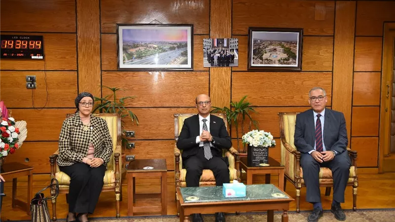 المنشاوي يفتتح قاعة المؤتمرات الجديدة بكلية التربية جامعة أسيوط