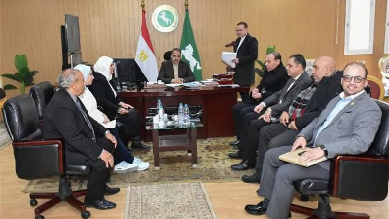 محافظ الشرقية يلتقي نواب البرلمان لحل مشاكل المواطنين