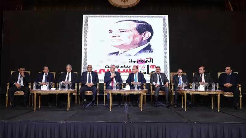 أحمد أيوب: الرئيس السيسي استطاع أن ينجو بمصر من شبح الانهيار للاستقرار