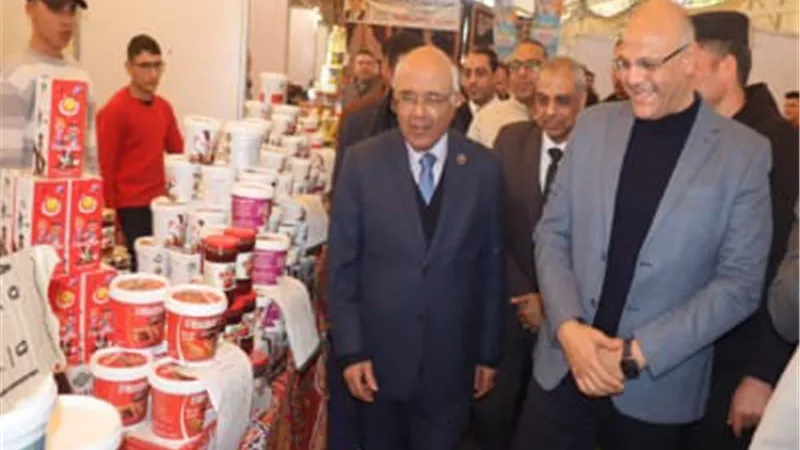 محافظ القليوبيه يفتتح معرضين اهلا رمضان بمدينتي الخانكه وقليوب