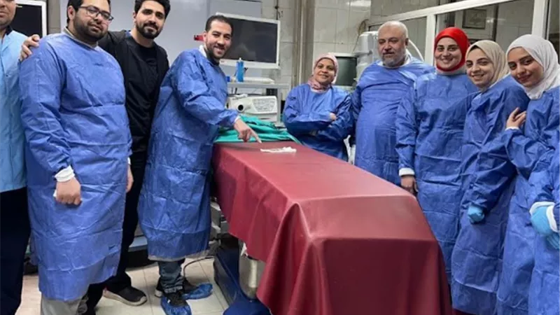 استخراج عملات معدنية 13 جنية من معدة ومريئ طفل بالمنظار