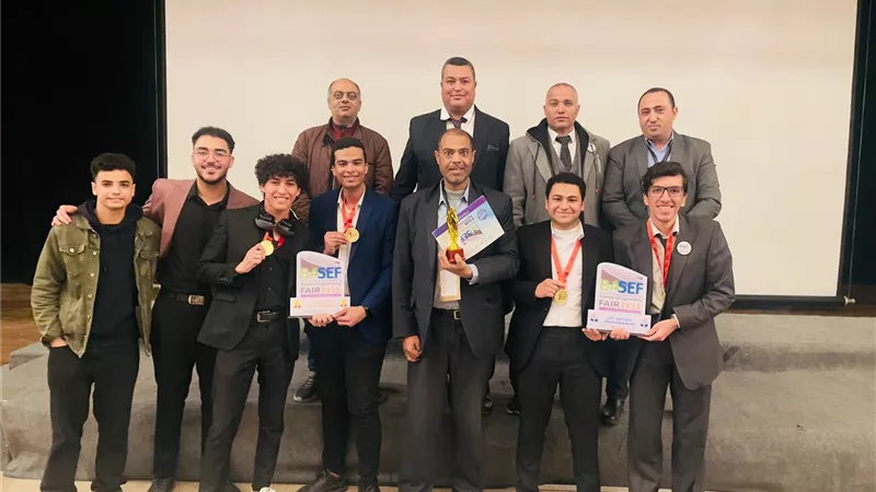 فوز٤ طلاب بالمدرسةالنوويةعلي المركزين الأول والثاني