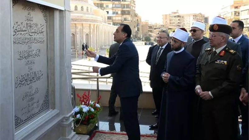 رئيس الوزراء يفتتح مسجد 