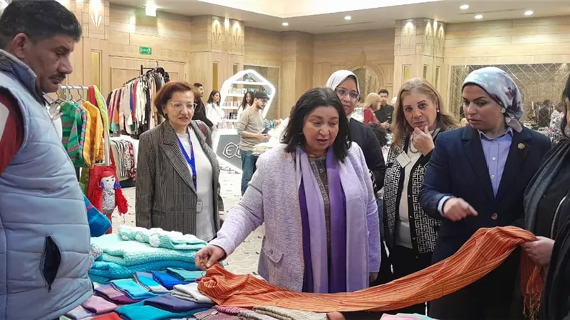 صاروفيم تفتتح فعاليات السوق الخيري لجمعية الشابات المسيحية