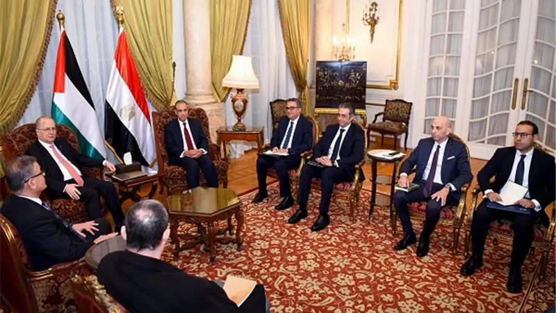 تفاصيل المؤتمر الصحفي لوزير الخارجية ورئيس وزراء فلسطين