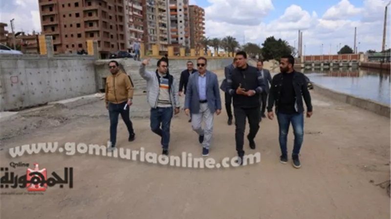 محافظ المنوفية يتابع مشروعات التطوير والرصف بشبين الكوم