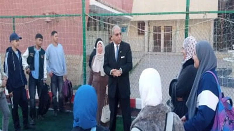 مدير تعليم القليوبية يتابع انتظام الدراسة بمدارس بنها