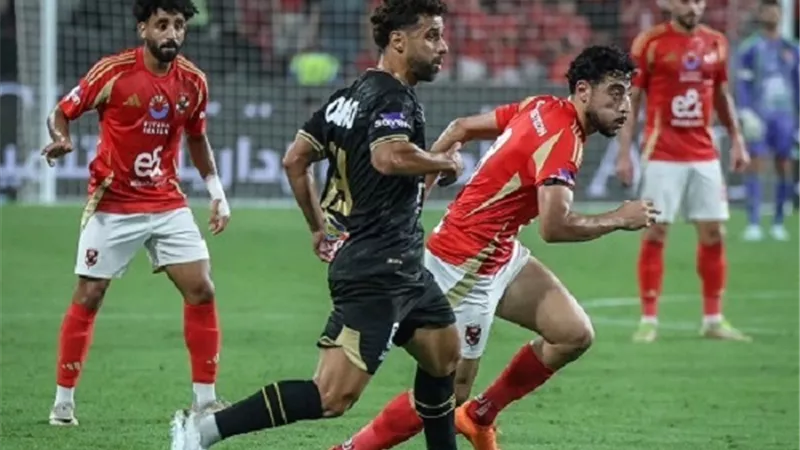 الزمالك يدرس خطف مدافع الأهلي فى الصيف المقبل