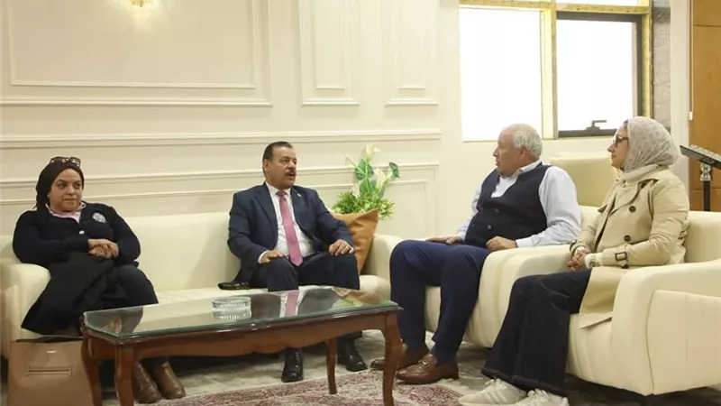 محافظ الوادي الجديد يستقبل رئيسة الامانة العامة للمراكز الطبية