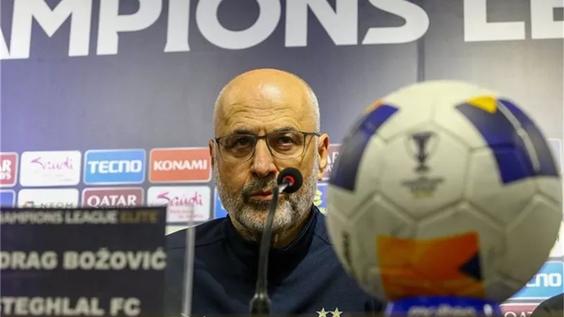 مدرب الاستقلال: فريقي الأوفر حظًا أمام النصر.. ولا أهتم بغياب رونالدو