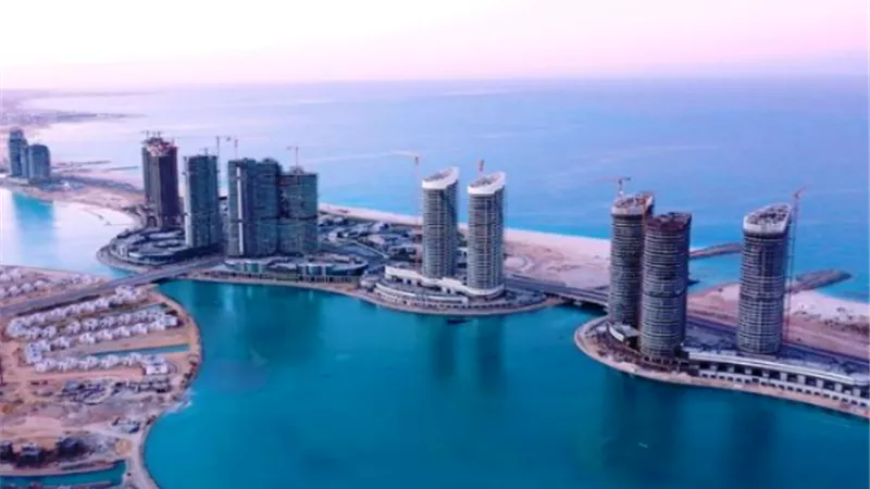 الإسكان تعلن أسعار وحدات الأبراج الشاطئية فى العلمين الجديدة