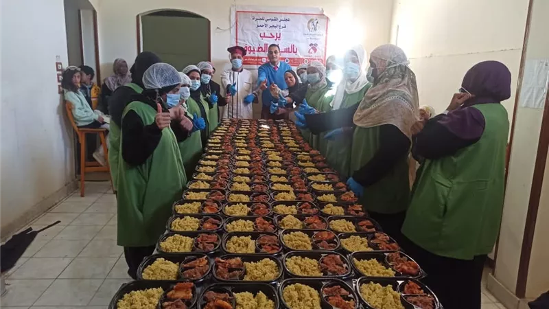 استمرار مبادرة مطبخ المصرية وتدريب 14 سيدة من أبناء مدينة القصير