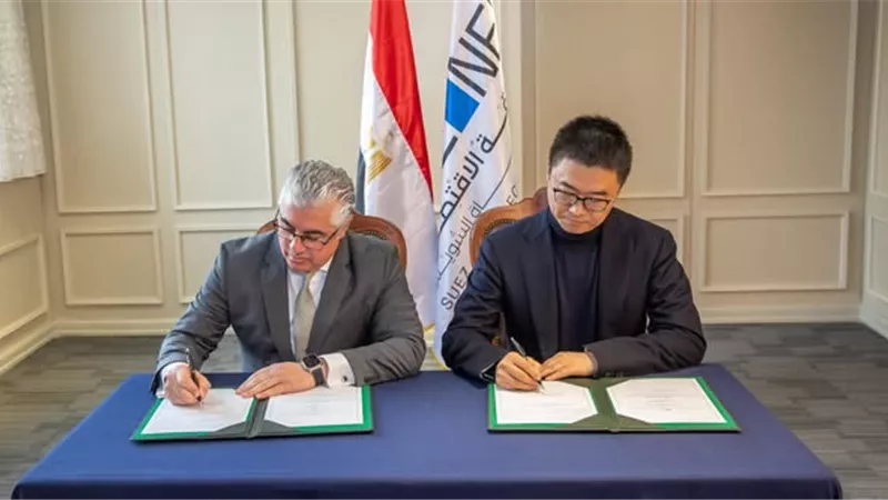 جمال الدين يوقع عقد مشروع 