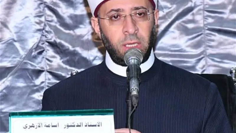 وزير الأوقاف يفتتح الملتقى الفكري بساحة مسجد الإمام الحسين