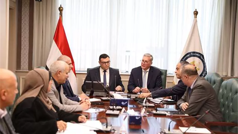 وزيرا البترول والإسكان يؤكدان أهمية العمل التكاملي لتعظيم الاستفادة