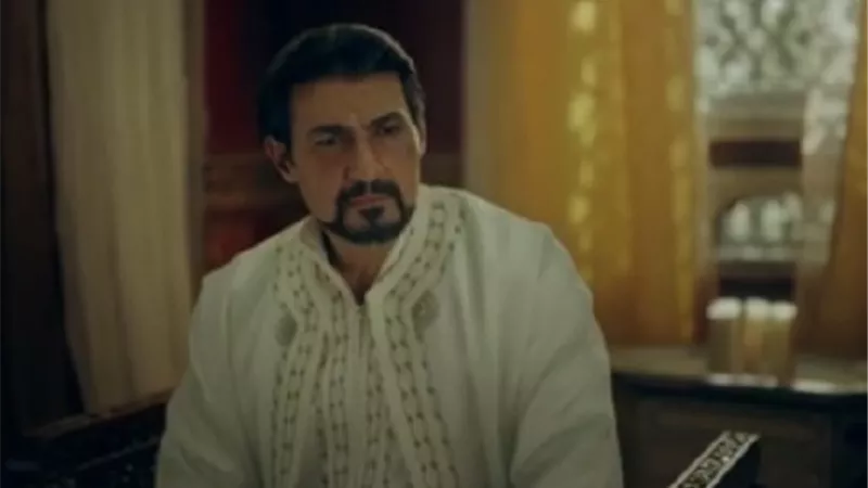 مجدي بدر ينجح في خطته ويبيع ياسر جلال بسوق العبيد فى 
