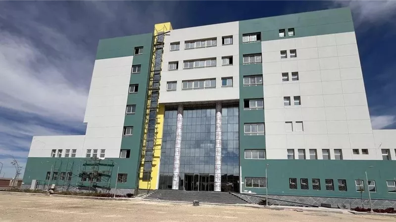 الإسكان: قريباً الانتهاء من مستشفى جديد سعة 175 سريرا بقنا الجديدة