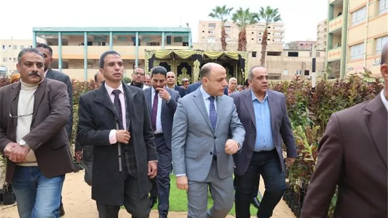 محافظ كفرالشيخ يدشن مبادرة لزراعة الأشجار المثمرة بالرياض
