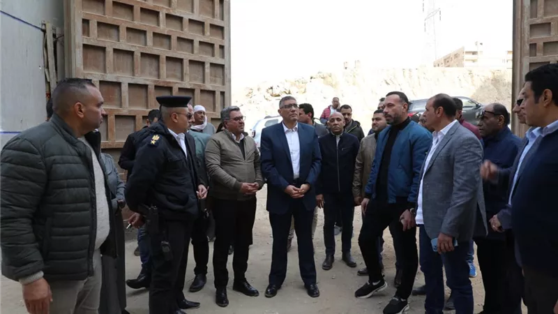 محافظ الجيزة يتفقد تنفيذ مجمع الخدمات الشرطية بحدائق الأهرام