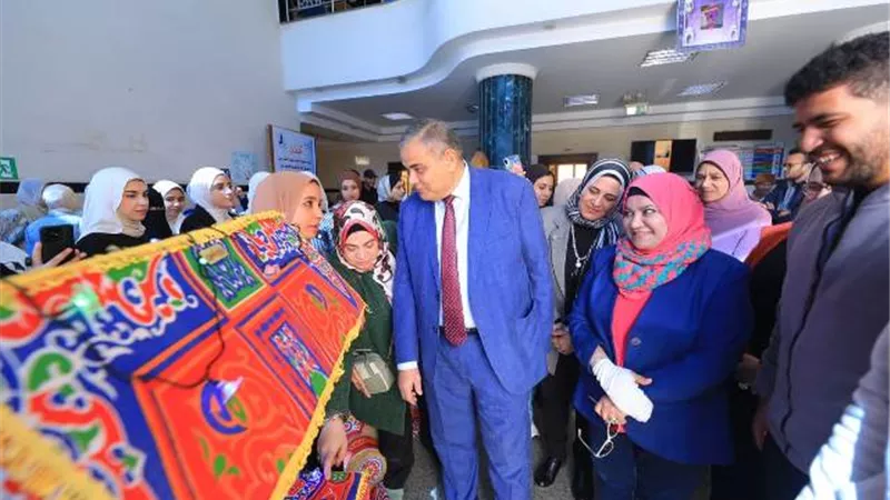 رئيس جامعة كفر الشيخ يفتتح الورشة الرمضانية بالتربية النوعيه