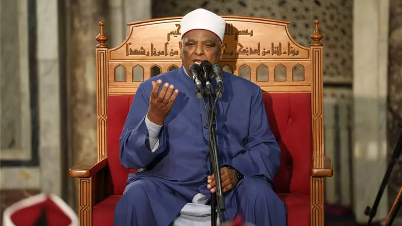 أمين كبار العلماء: التصدق والإنفاق من أفضل الأعمال في شهر رمضان