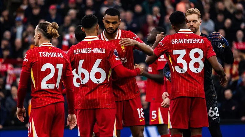 سلوت يعلن قائمة ليفربول لمواجهة سان جيرمان بدوري أبطال أوروبا